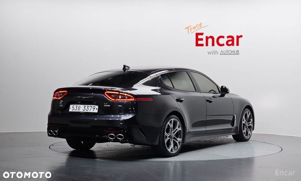 Kia Stinger - 5