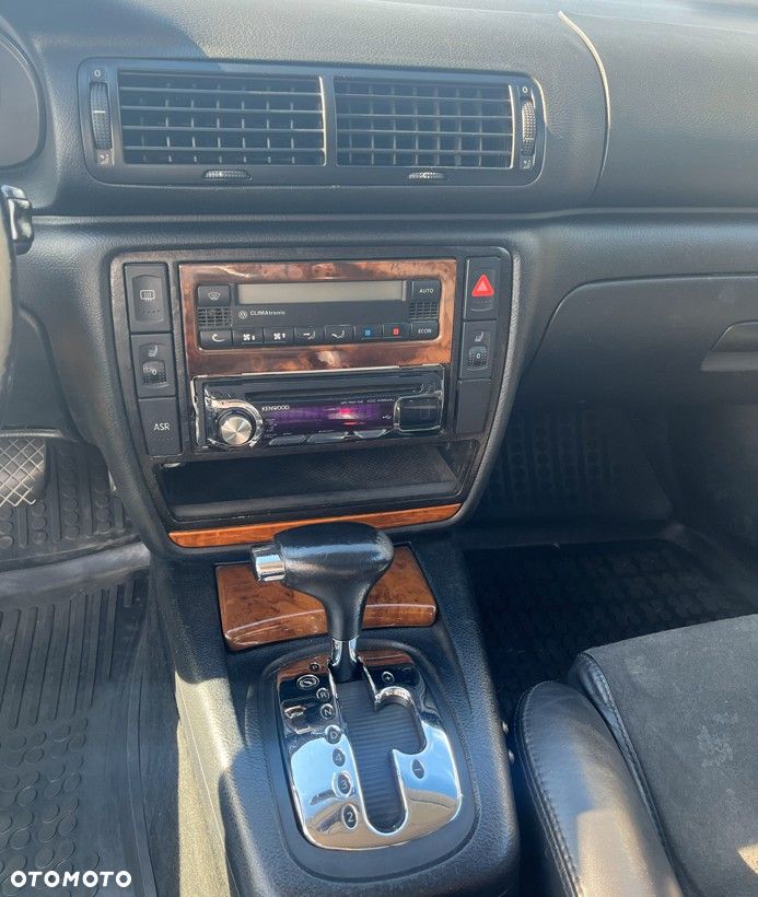 Volkswagen Passat 1.9 TDI Comfortline Tiptr - 9