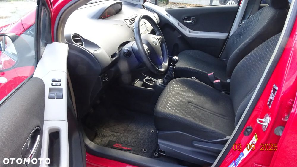 Toyota Yaris - 8