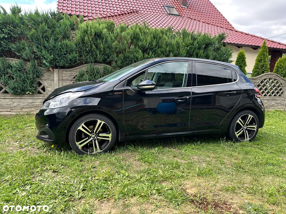 Peugeot 208 - 2