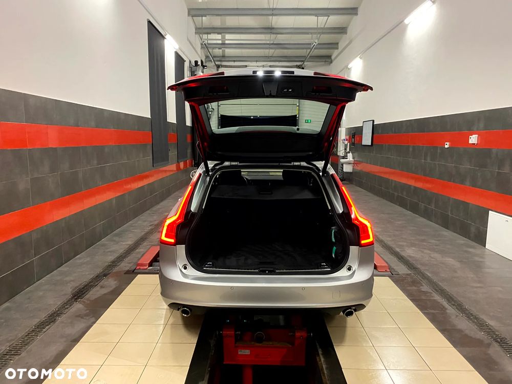 Volvo V90 D4 Geartronic Kinetic - 15