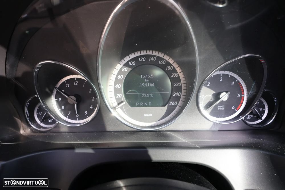 Mercedes-Benz E 350 CDi Avantgarde BlueEfficiency Auto - 16