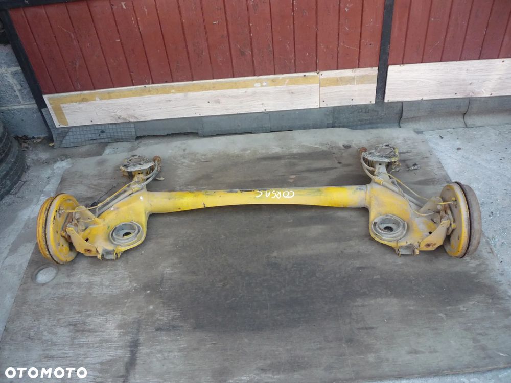 OPEL CORSA E 5D BELKA TYLNA - 1