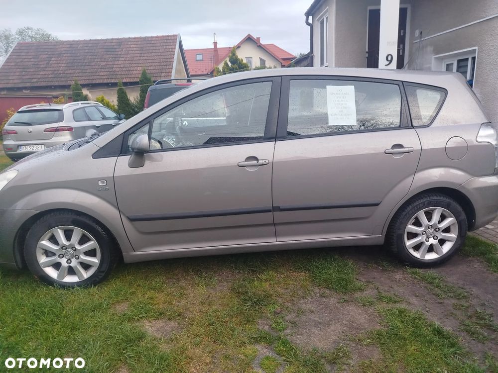 Toyota Corolla Verso 2.0 D-4D Sol - 3