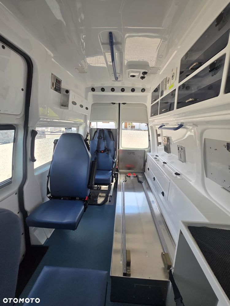 Volkswagen TRANSPORTER T6.1 Ambulans Karetka - 17