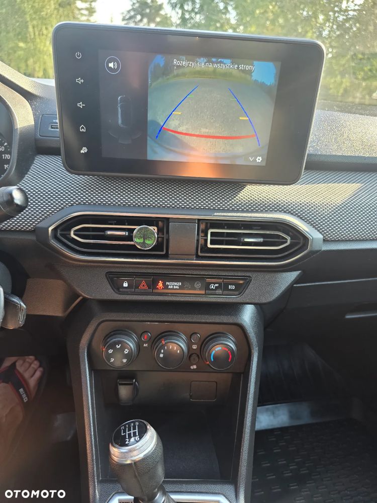 Dacia Logan ver-0-9-tce-laureate-s-s - 22