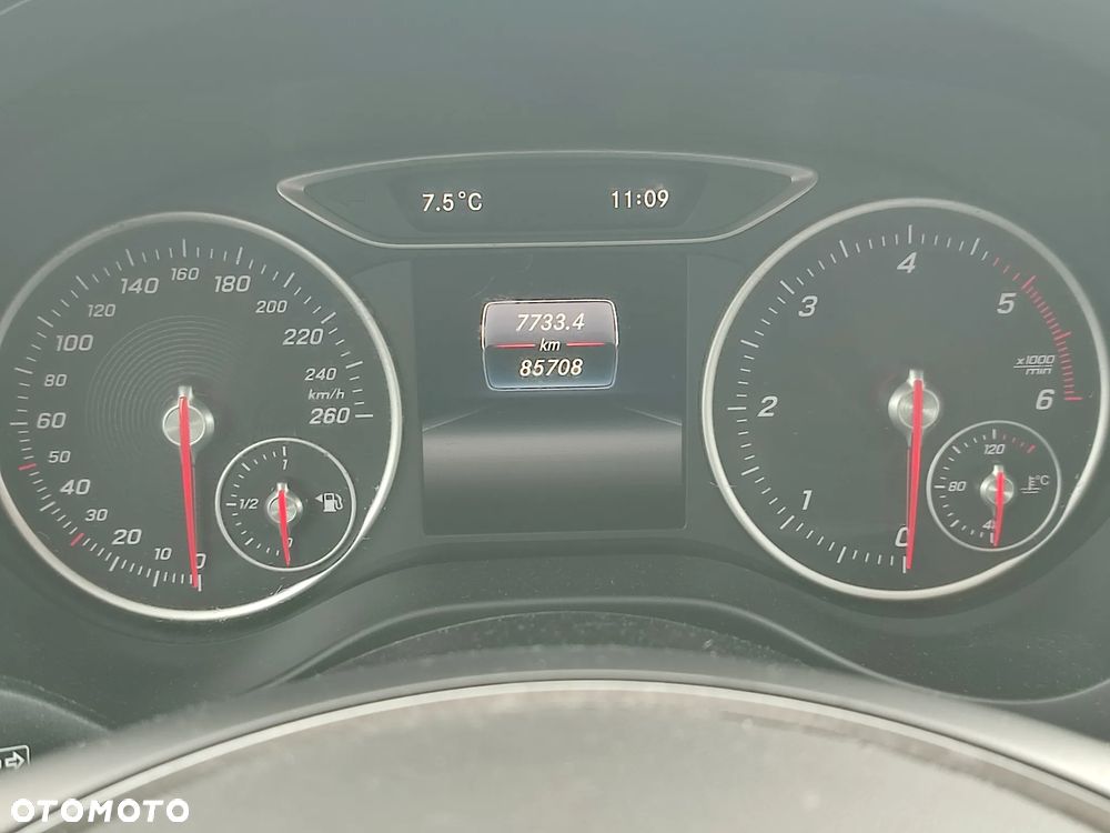 Mercedes-Benz Klasa A 160 CDI AMG Line - 17