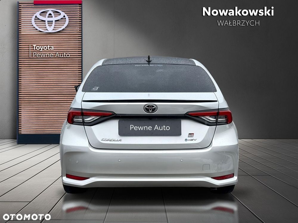 Toyota Corolla 1.8 Hybrid GR Sport Dynamic - 8