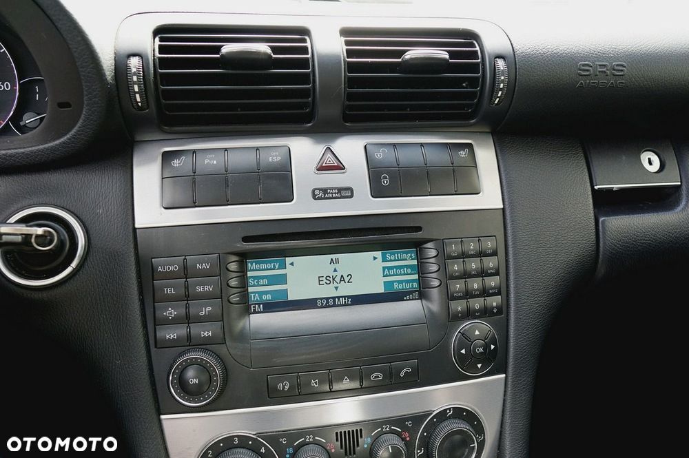 Mercedes-Benz Klasa C 200 Kompressor Automatik - 21