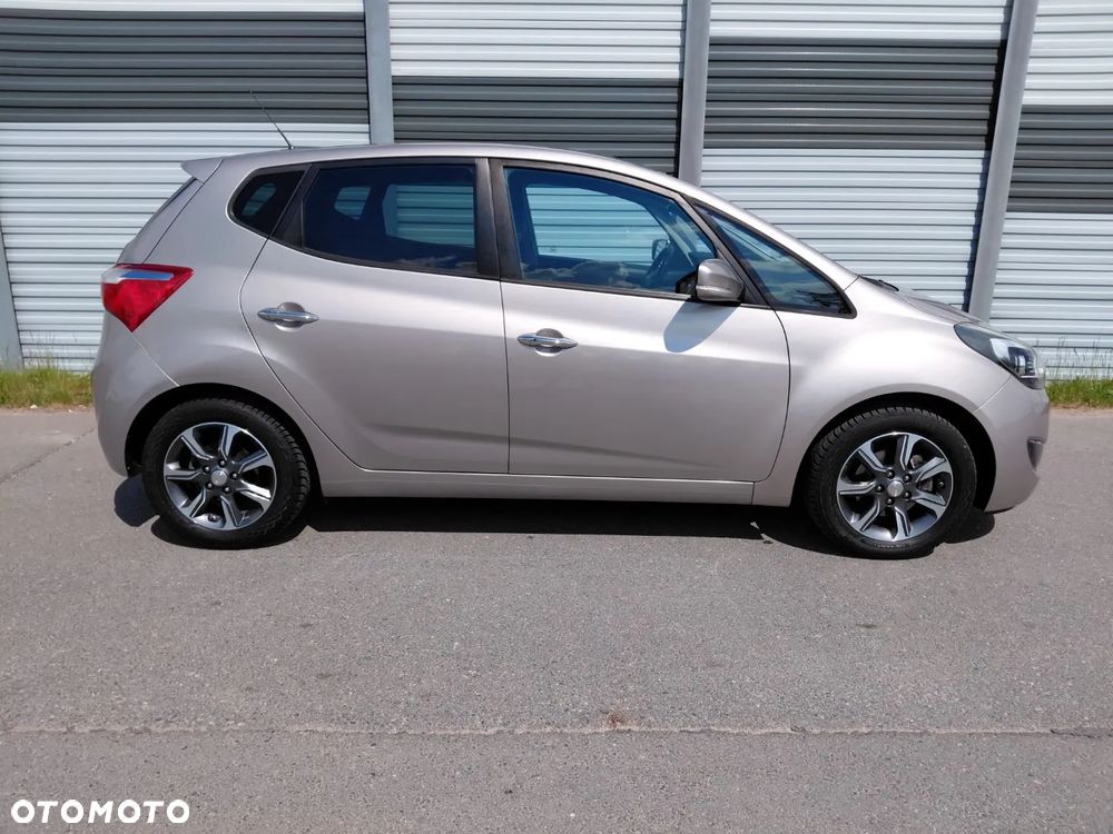 Hyundai ix20 1.4 Premium blue - 6