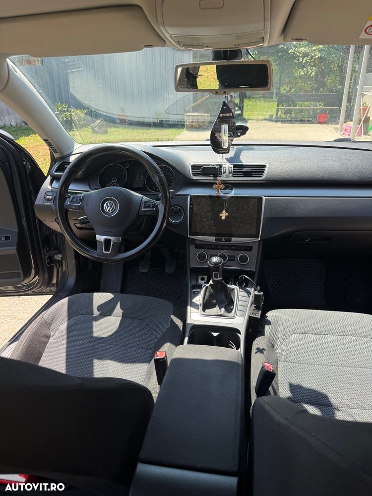 Volkswagen Passat 2.0 TDI Blue TDI Highline - 3