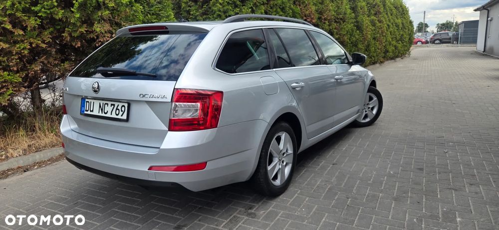 Skoda Octavia 1.6 TDI DPF Ambiente - 13