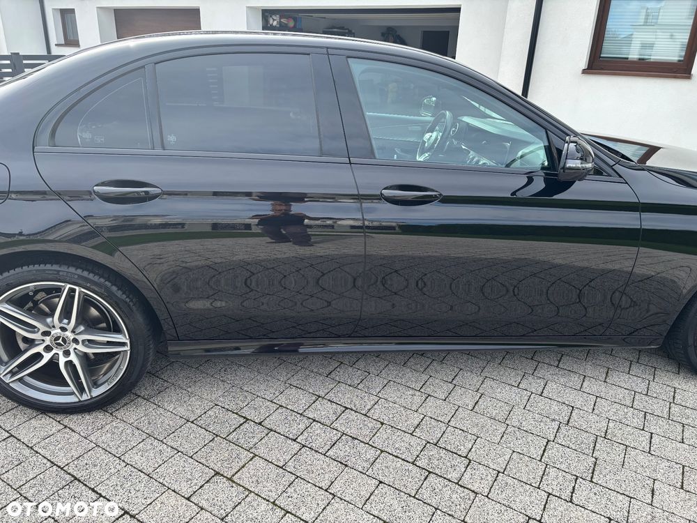 Mercedes-Benz Klasa E 220 d 4-Matic 9G-TRONIC - 7