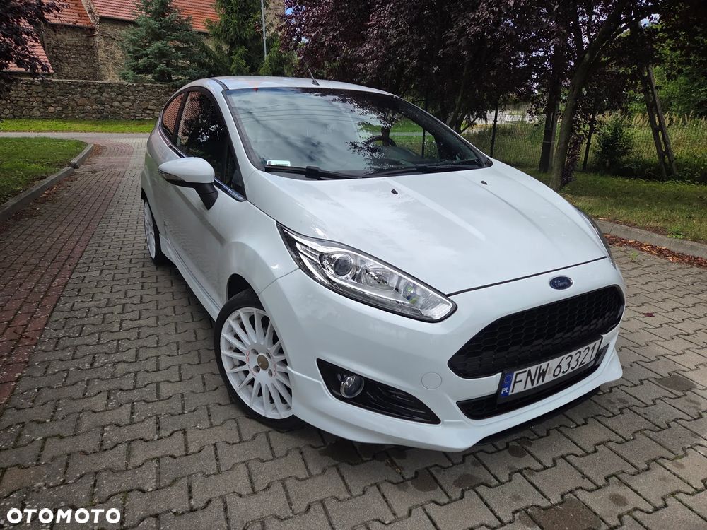Ford Fiesta - 24