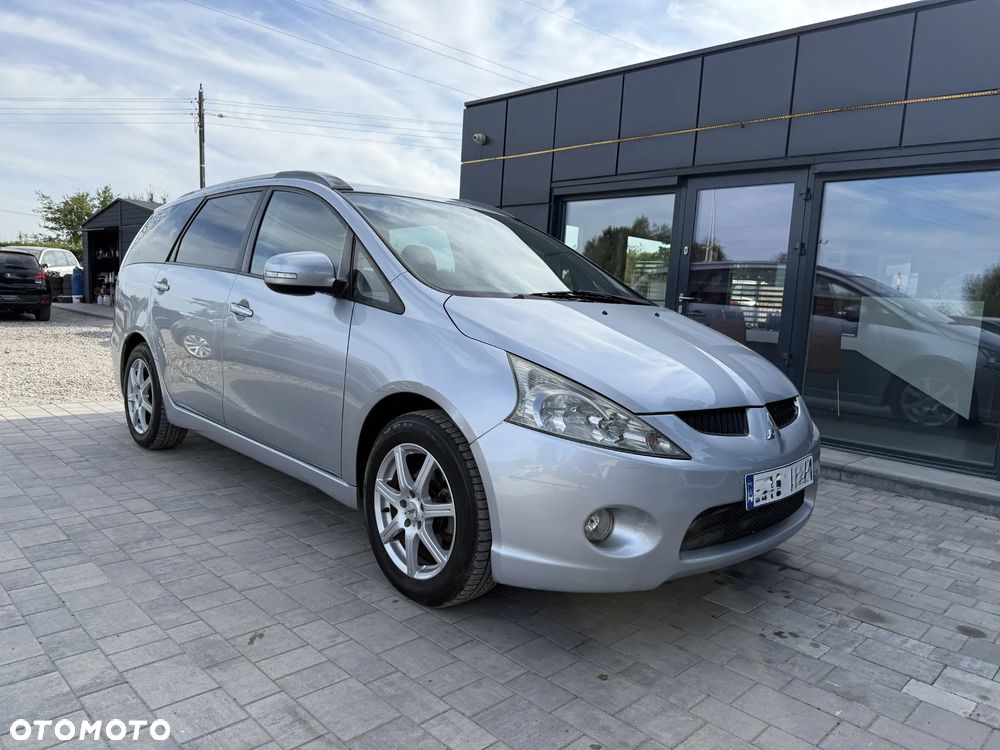 Mitsubishi Grandis 2.4 Inform - 6