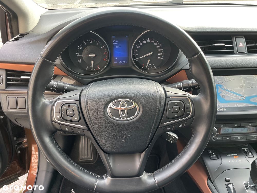 Toyota Avensis 2.0 Premium MS - 25