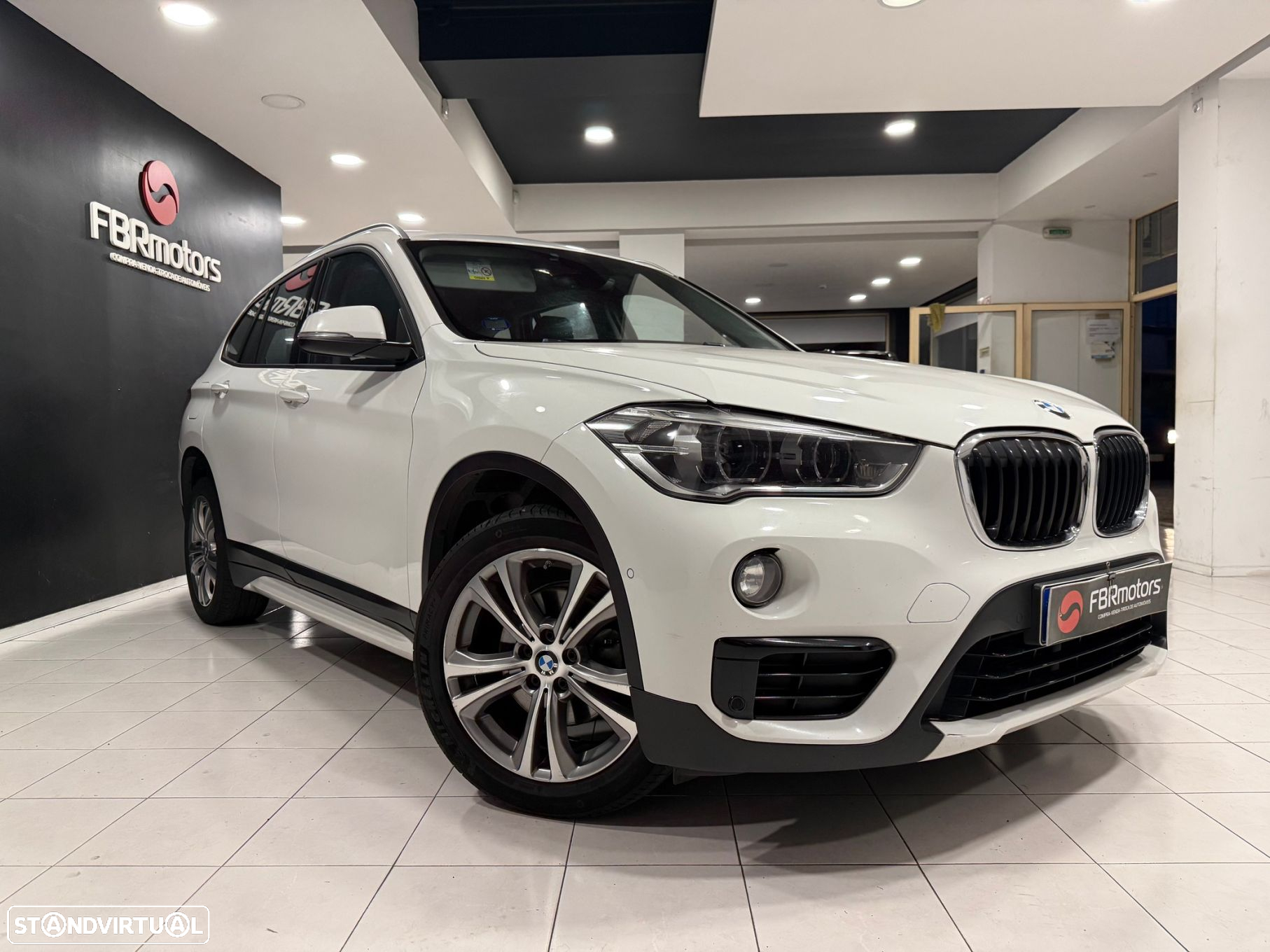 BMW X1 18 d sDrive Line Sport - 3