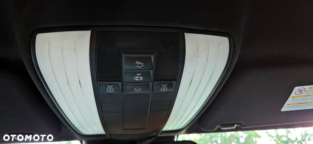 Mercedes-Benz Klasa E 200 CDI 7G-TRONIC - 27