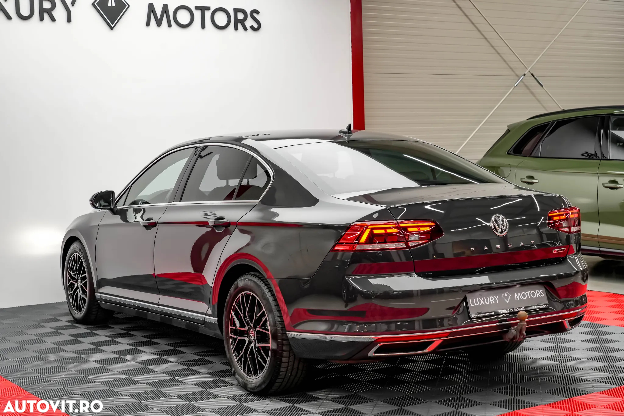 Volkswagen Passat 2.0 TDI SCR 4Motion DSG Elegance - 9