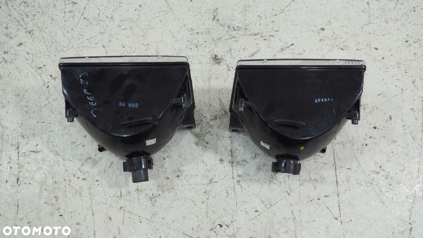 Jeep Cherokee ZJ lampa prawa lewa przód komplet - 7