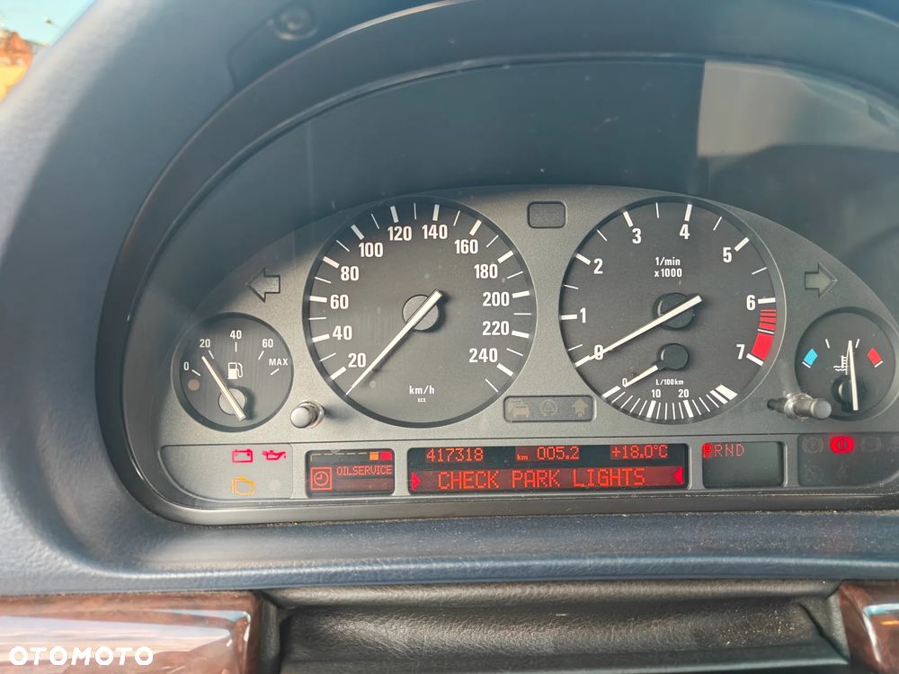 BMW Seria 7 - 28