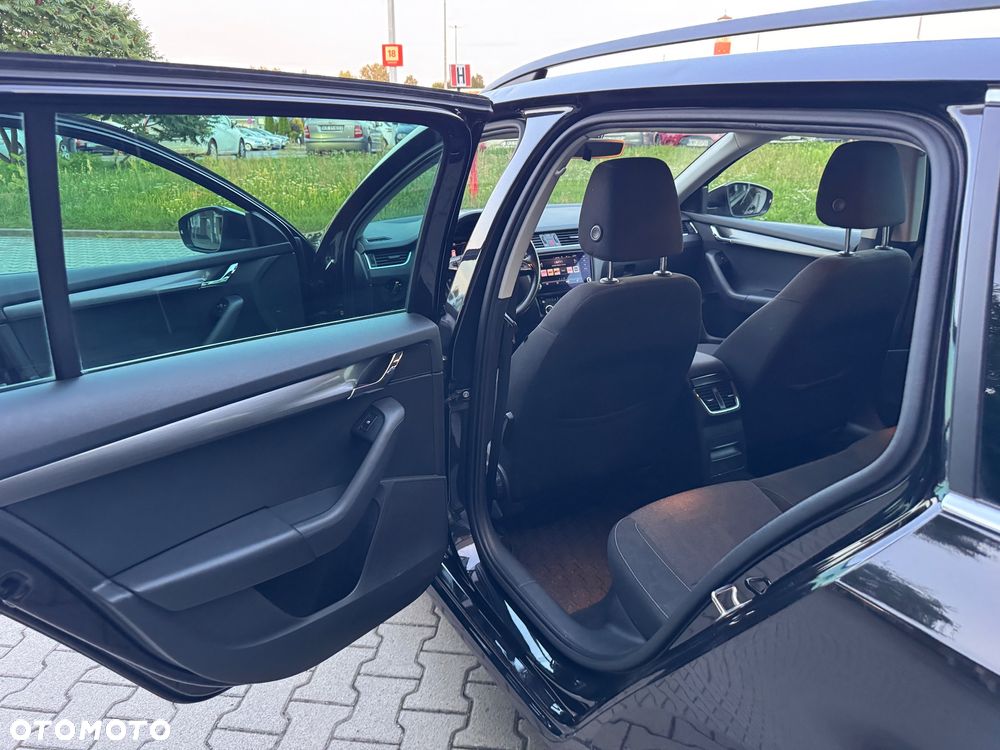 Skoda Octavia 2.0 TDI Style DSG - 34