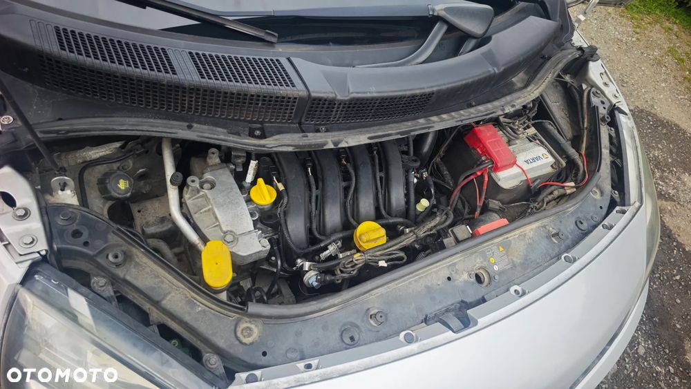 Renault Scenic 1.6 16V Alize - 10