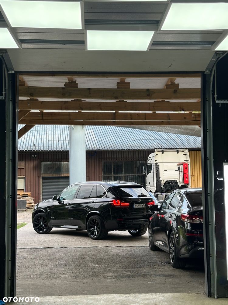 BMW X5 xDrive35i - 30