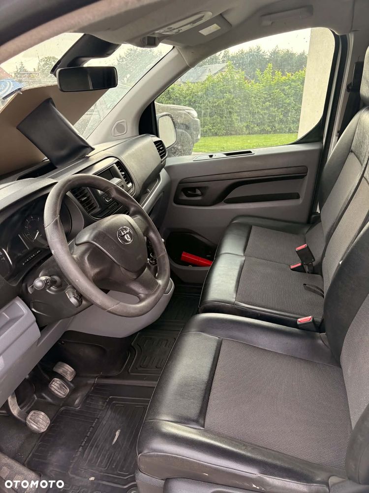Toyota ProAce Kombi D-4D Medium 2,7t - 5