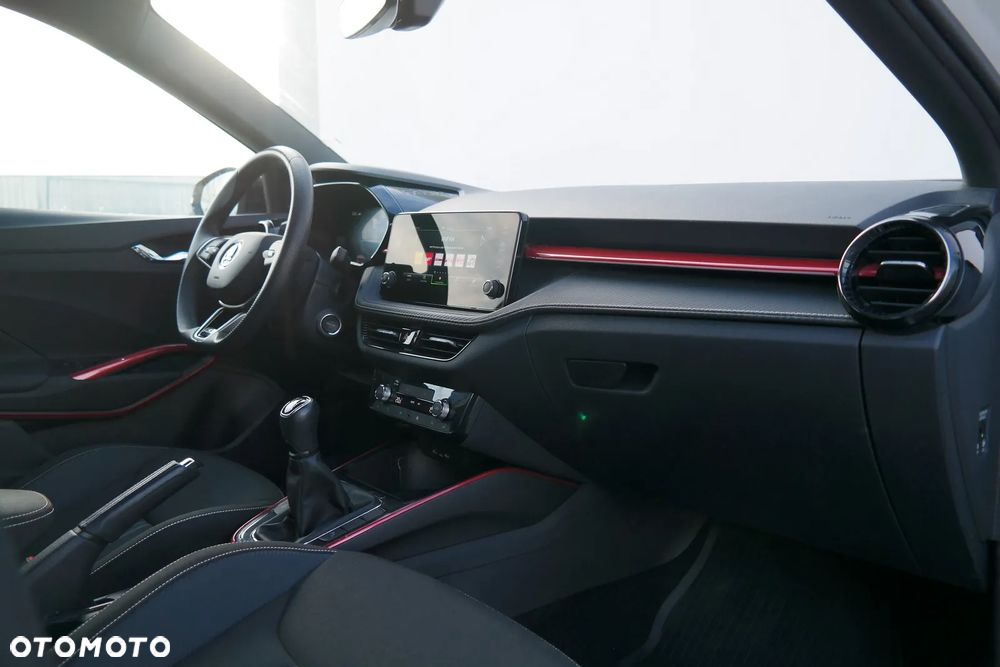 Skoda Fabia 1.0 TSI Monte Carlo - 10