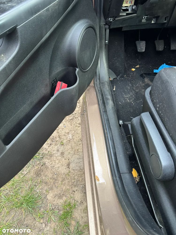 Kia Venga 1.4 CVVT Attract - 8