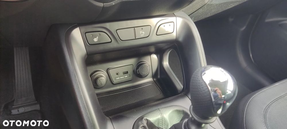 Hyundai ix35 1.6 2WD Style - 17