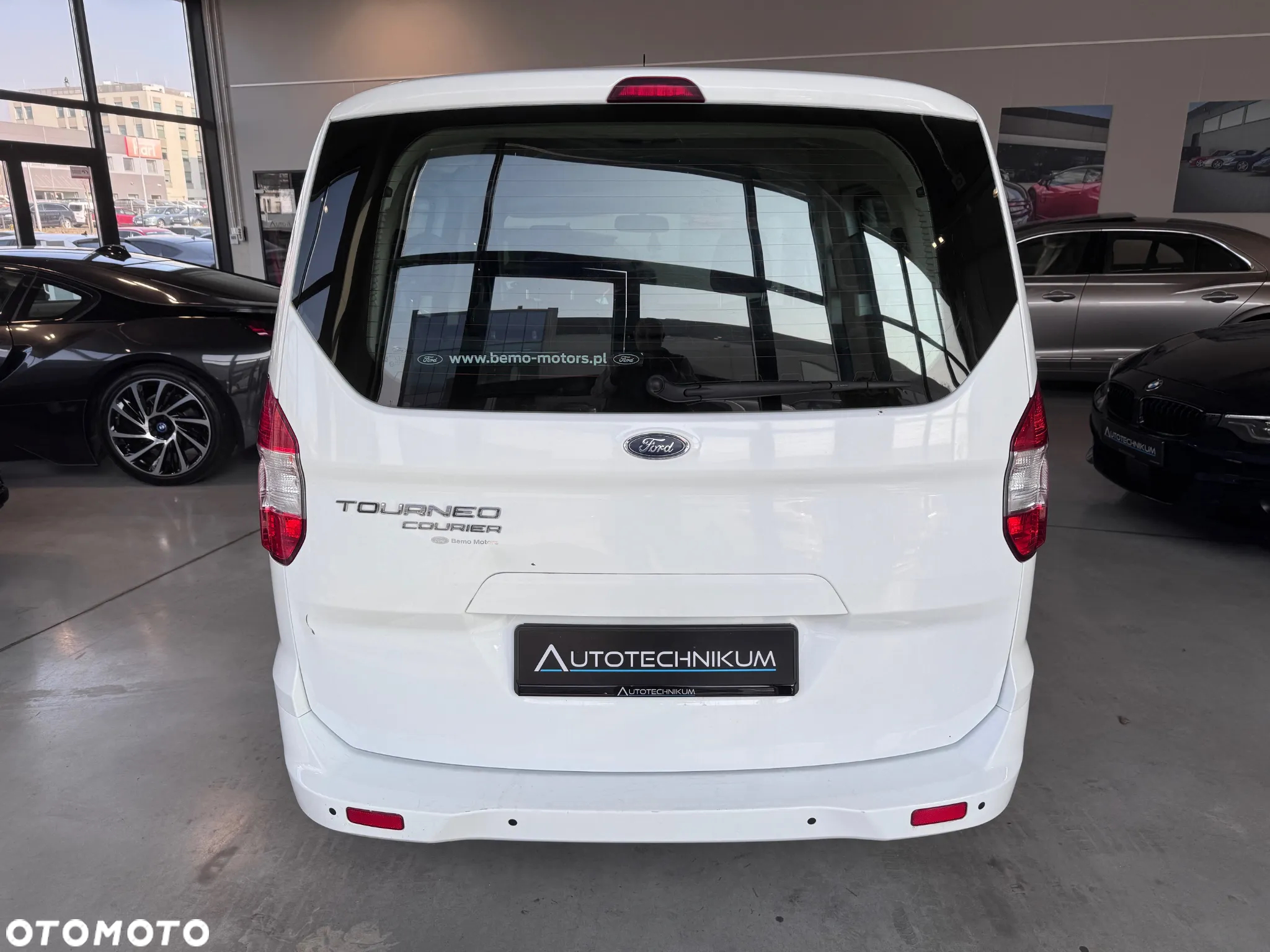 Ford Tourneo Courier 1.5 TDCi Trend - 6