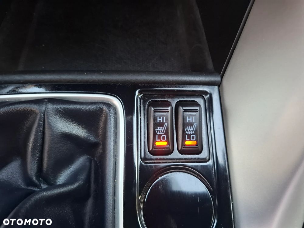 Mitsubishi Eclipse Cross 1.5 T GPF Invite Plus - 28