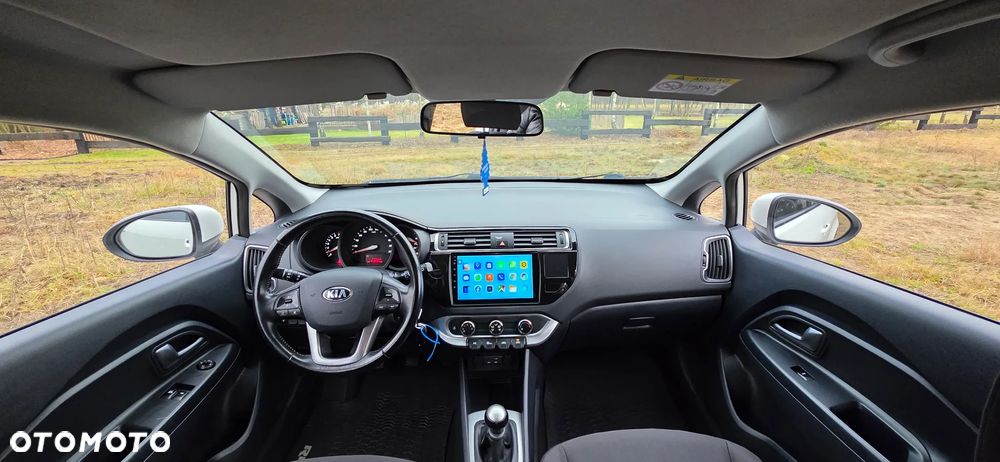 Kia Rio 1.2 L - 17
