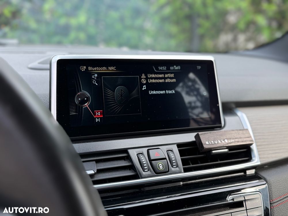 BMW Seria 2 218d - 25