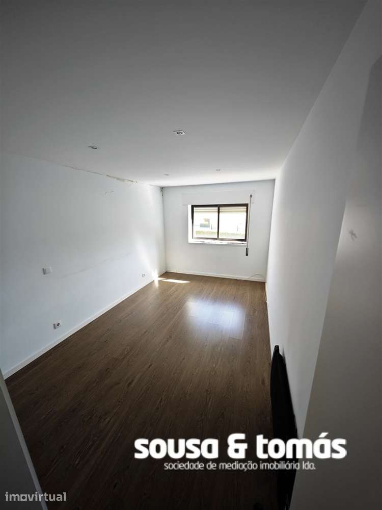 Apartamento T2 Arrendamento em Leiria, Pousos, Barreira e Cortes,Leiri - Grande imagem: 2/7
