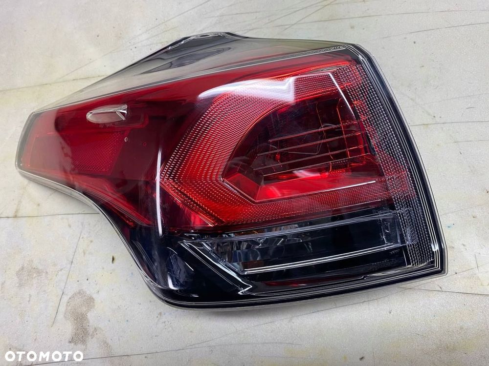 TOYOTA RAV-4 | RAV4 IV LIFT LAMPA TYL LEWA - 2