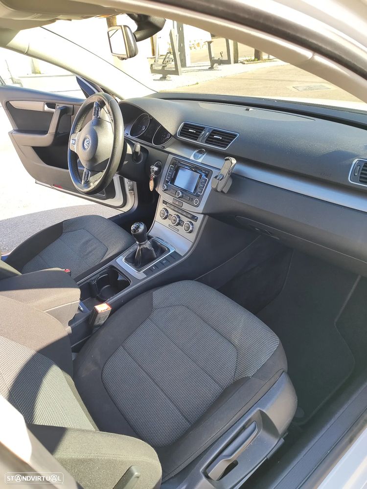 VW Passat Variant 1.6 TDI BlueMotion Comfortline - 10