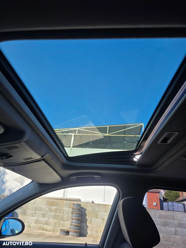 BMW Seria 3 320d Touring - 9
