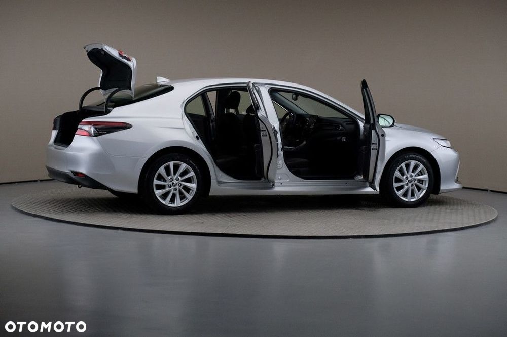 Toyota Camry 2.5 Hybrid Comfort CVT - 6