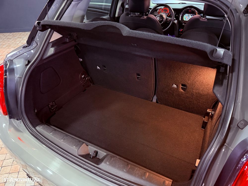 MINI 5 Portas Cooper D - 17