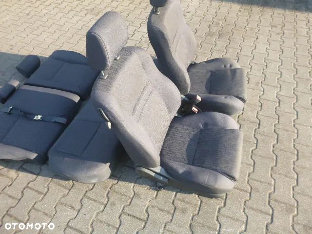 FOTEL FOTELE LEWY PRZÓD PRAWY PRZÓD + TYLNA KANAPA KOMPLET TOYOTA COROLLA E12 3D HB 01-07 - 2