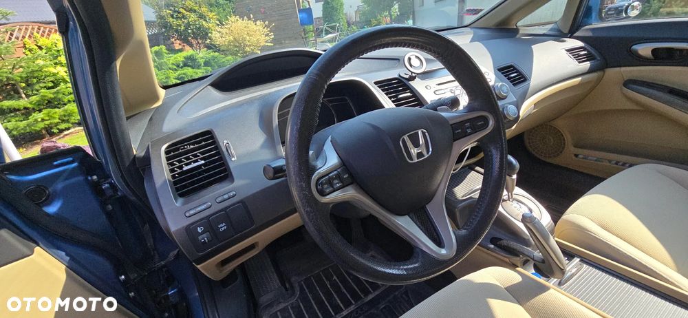 Honda Civic 1.8 Executive - 22