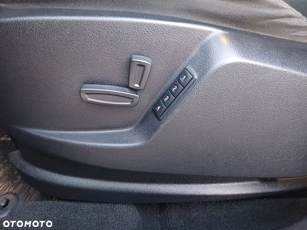 Ford S-Max 2.0 TDCi DPF Titanium X - 19