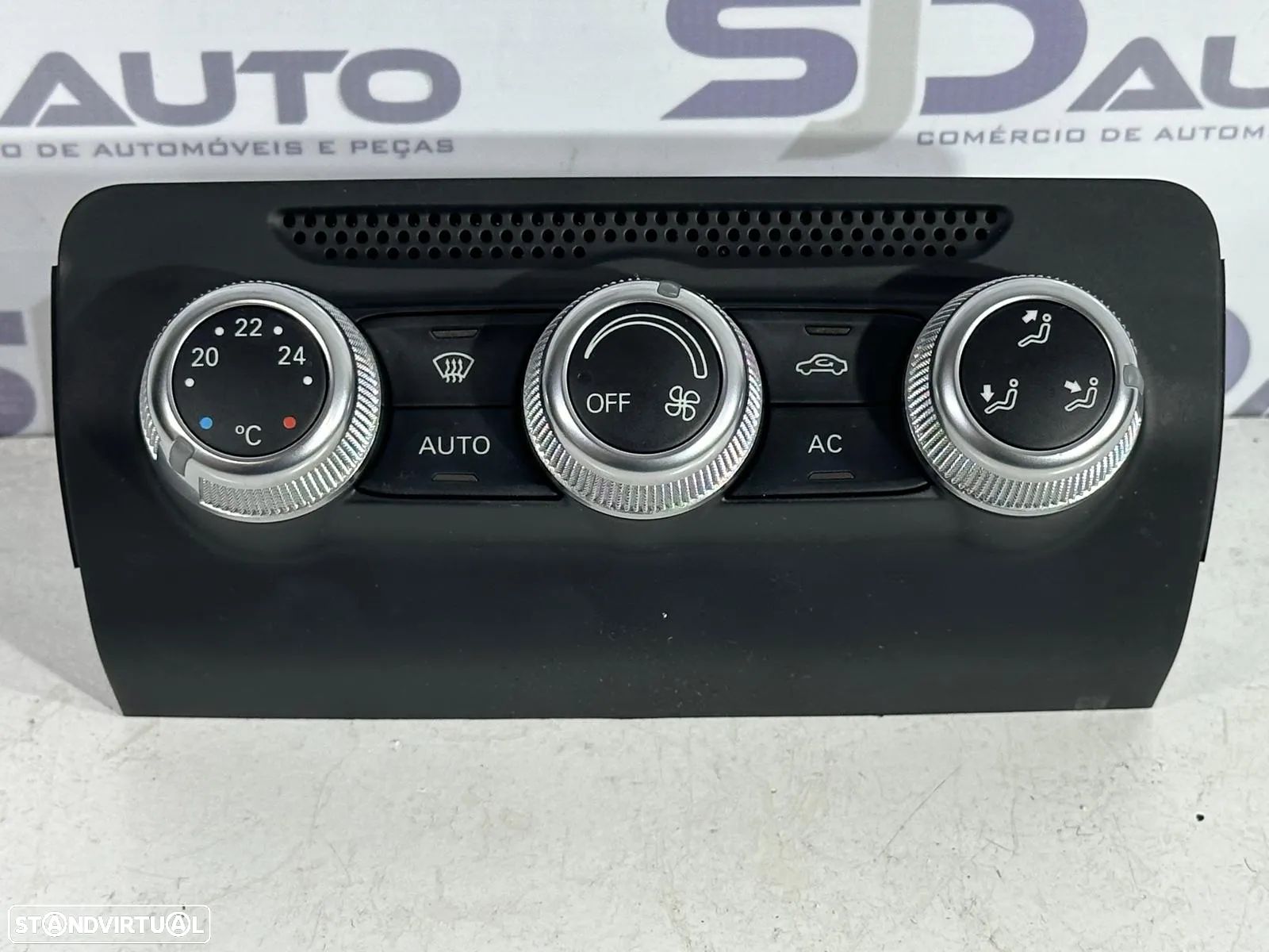 Comandos Ar Condicionado / Sofagem - Audi A1 8X (2014) - 1