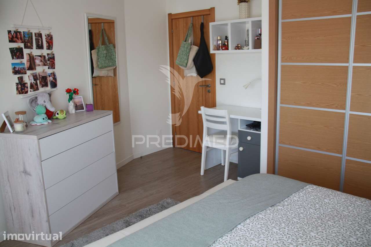 Apartamento T3 Santa Marta do Pinhal - Grande imagem: 5/21