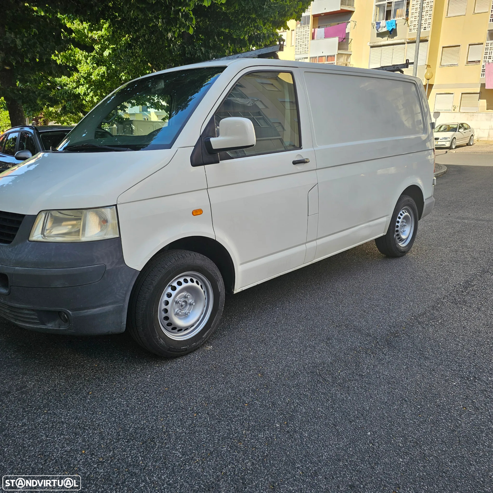 VW Transporter 2.5 TDI A/C - 21