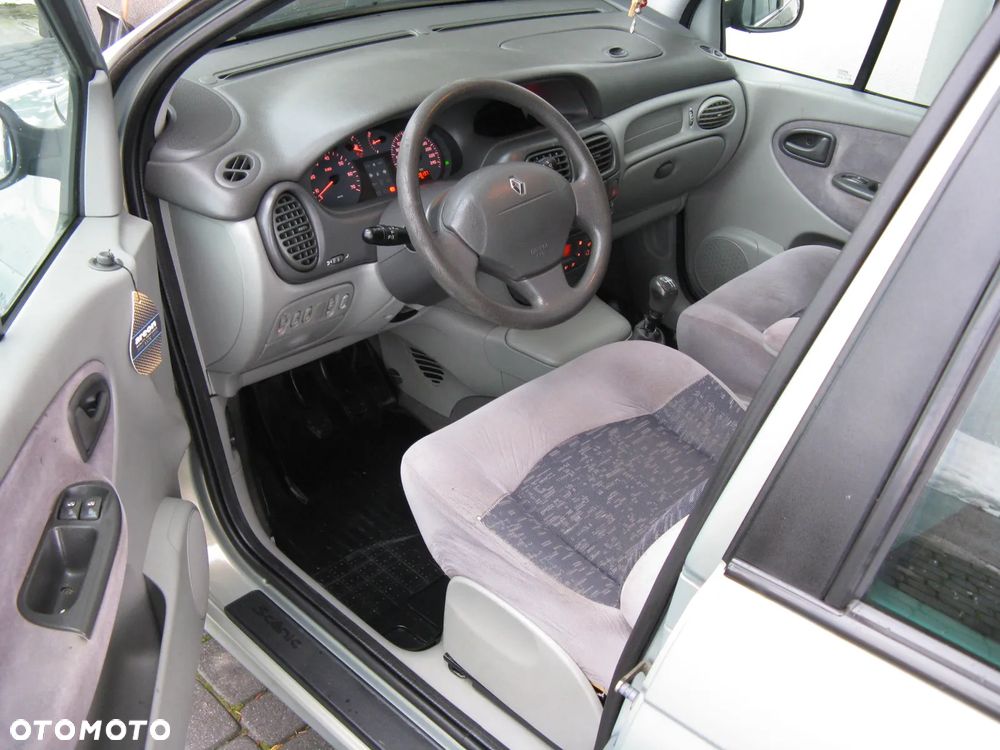 Renault Scenic Megane 1.8i RXE 16V - 12