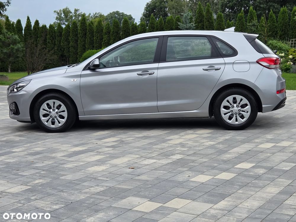 Hyundai i30 1.5 DPI Classic + - 25